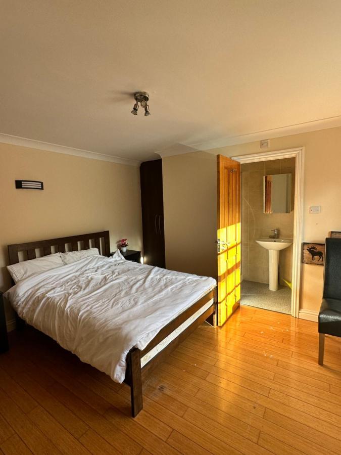Sultania Motel And Catering Hedgerley Exterior foto